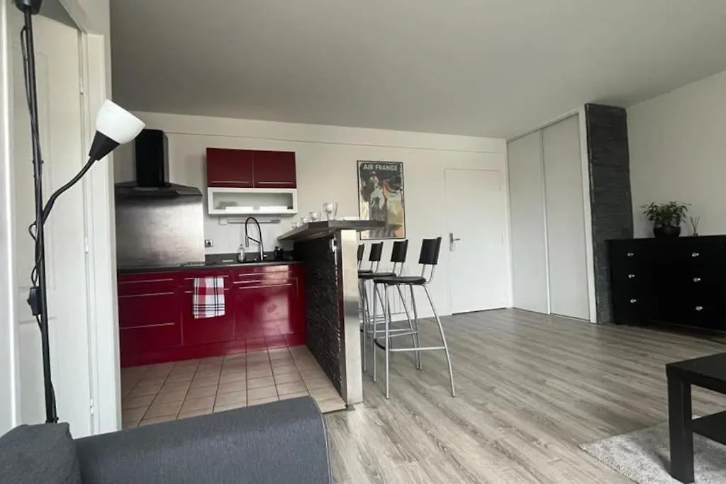 Cosy Apartment With Private Parking Saulx-les-Chartreux